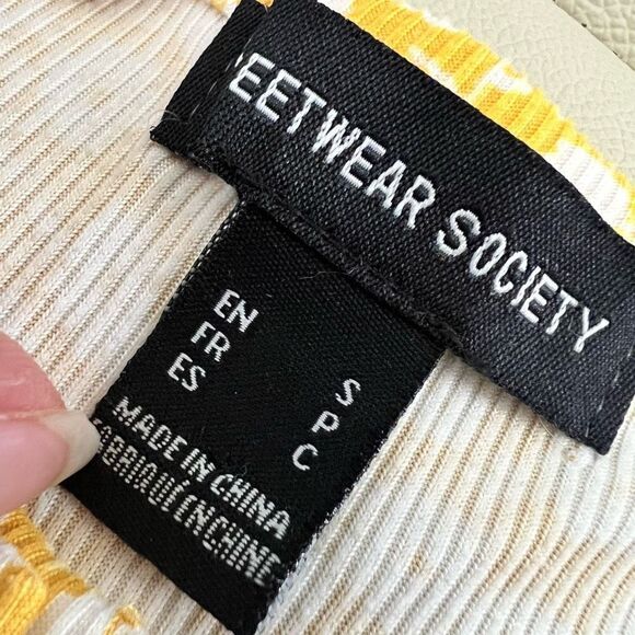 Longsleeve Cute Floral Crop Top 90s Inspired Yellow Lettuce Trim Buttons XS/S - Picture 4 of 4